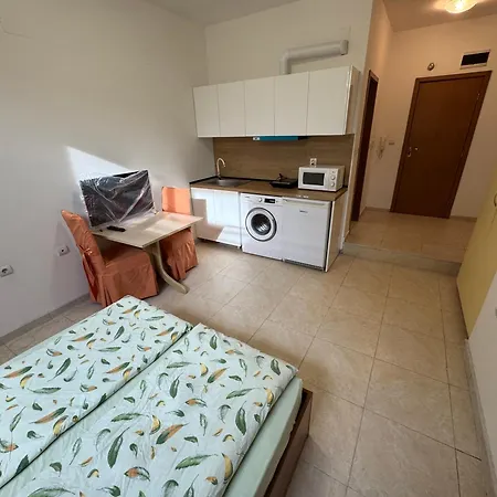 Basment - Todorini Kuli